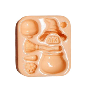 MD #33 Little witch silicone mold