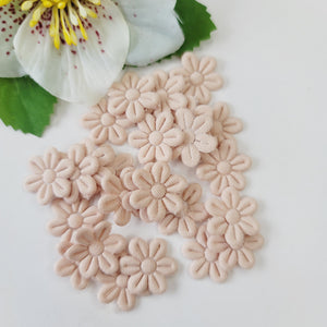 Small Quilt Flowers - #35 - Oat - 25 units