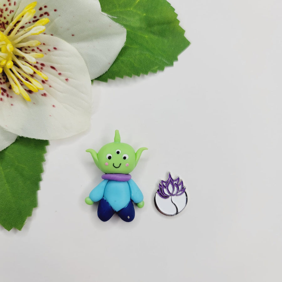397 Mini Alien Clay Doll for Bow-Center, Jewelry Charms, Accessories, and More
