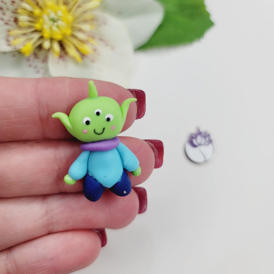 397 Mini Alien Clay Doll for Bow-Center, Jewelry Charms, Accessories, and More