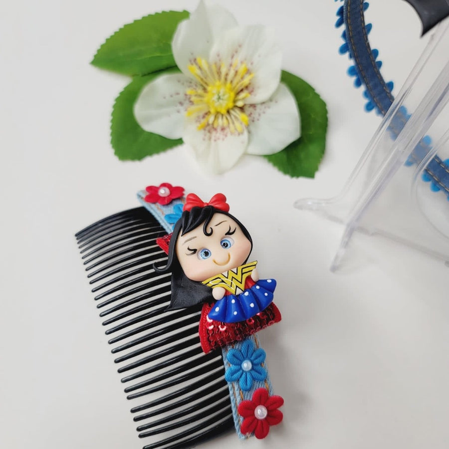 Wonder Girl  Hair-Comb